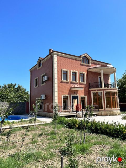 Satılır 5 otaqlı həyət evi/bağ evi 330 m² — Bakı