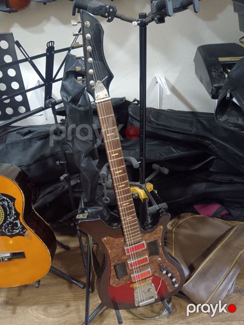 Elektro gitara — Digah