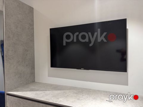 Sony divar televizoru – təxminən 55–65 düym ölçüdə, nazik çərçivəli — Bakı