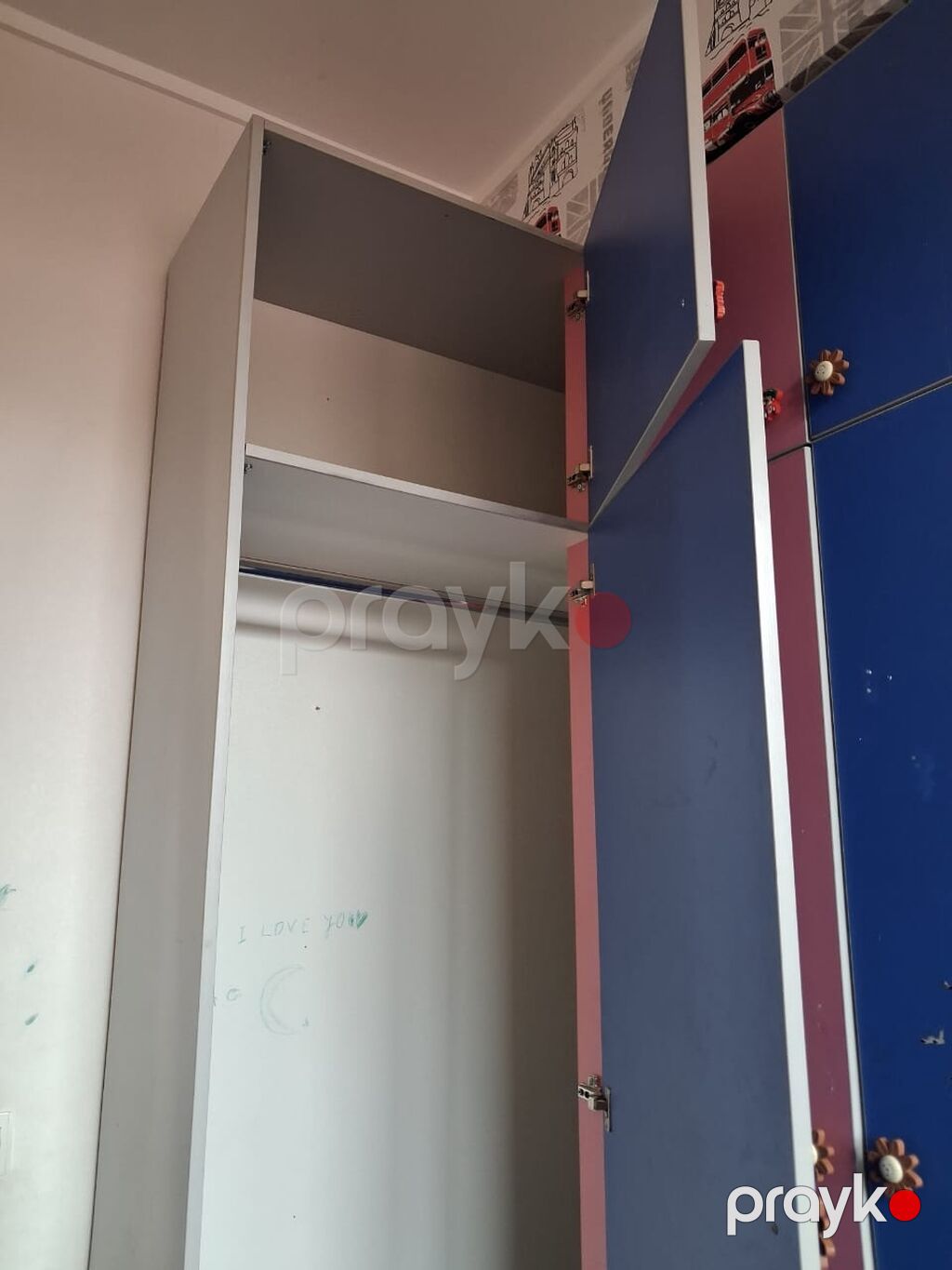 Uşaq otağı üçün mebel dəsti Dəst aşağıdakılardan ibarətdir: - Paltar — Uşaq mebeli dəstləri, Masazır (2)