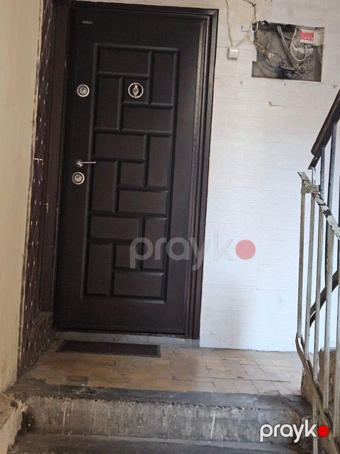 Satılır 2 otaqlı köhnə tikili 50 m² — Bakı