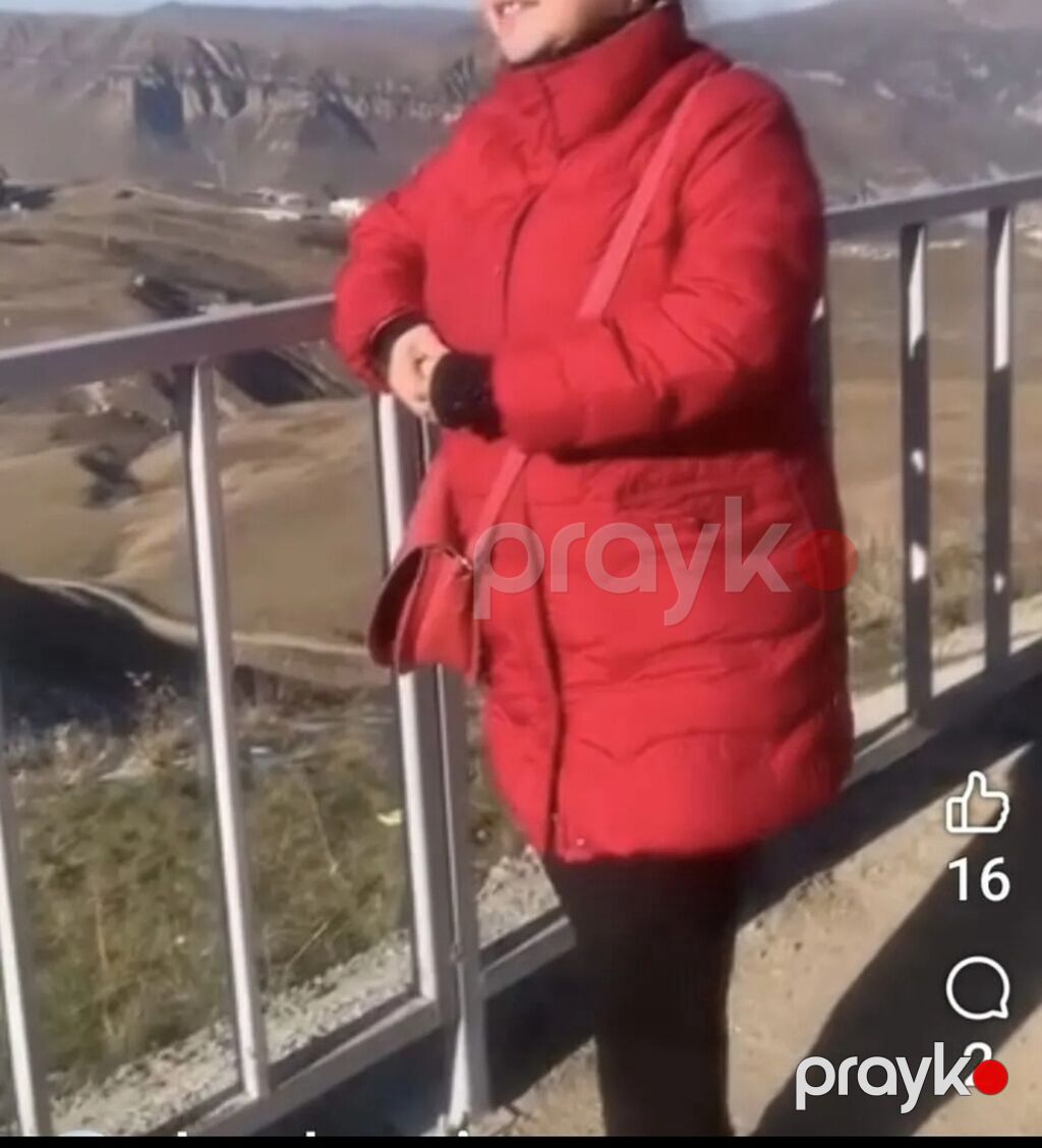 Qadınlar üçün qırmızı rəngli uzun şişmə gödəkçə - Dizayn: beldən — Jaketlər, Masazır (2)