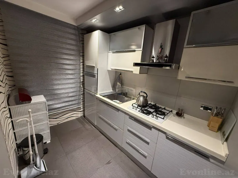 Satılır 3 otaqlı Mənzil Köhnə tikili 75 m² Bakı, Nərimanov r., Bakmil m — Mənzil, Bakı (7)