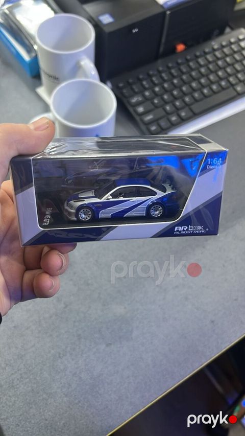 BMW M3 GTR Diecast modeli — Bakı
