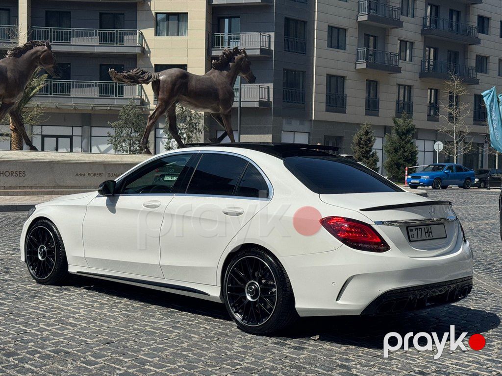 Mercedes C 300, 2.0 L, 2018 il, 152 000 km — Avtomobillər, Bakı (4)