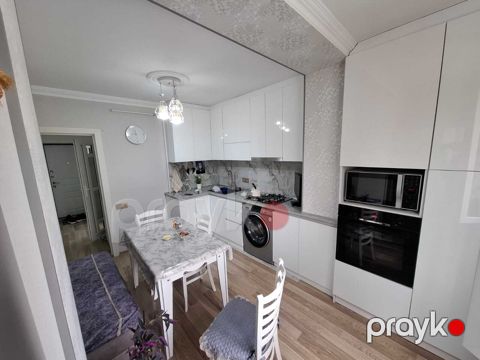 Satılır 2 otaqlı köhnə tikili 60 m² — Bakı