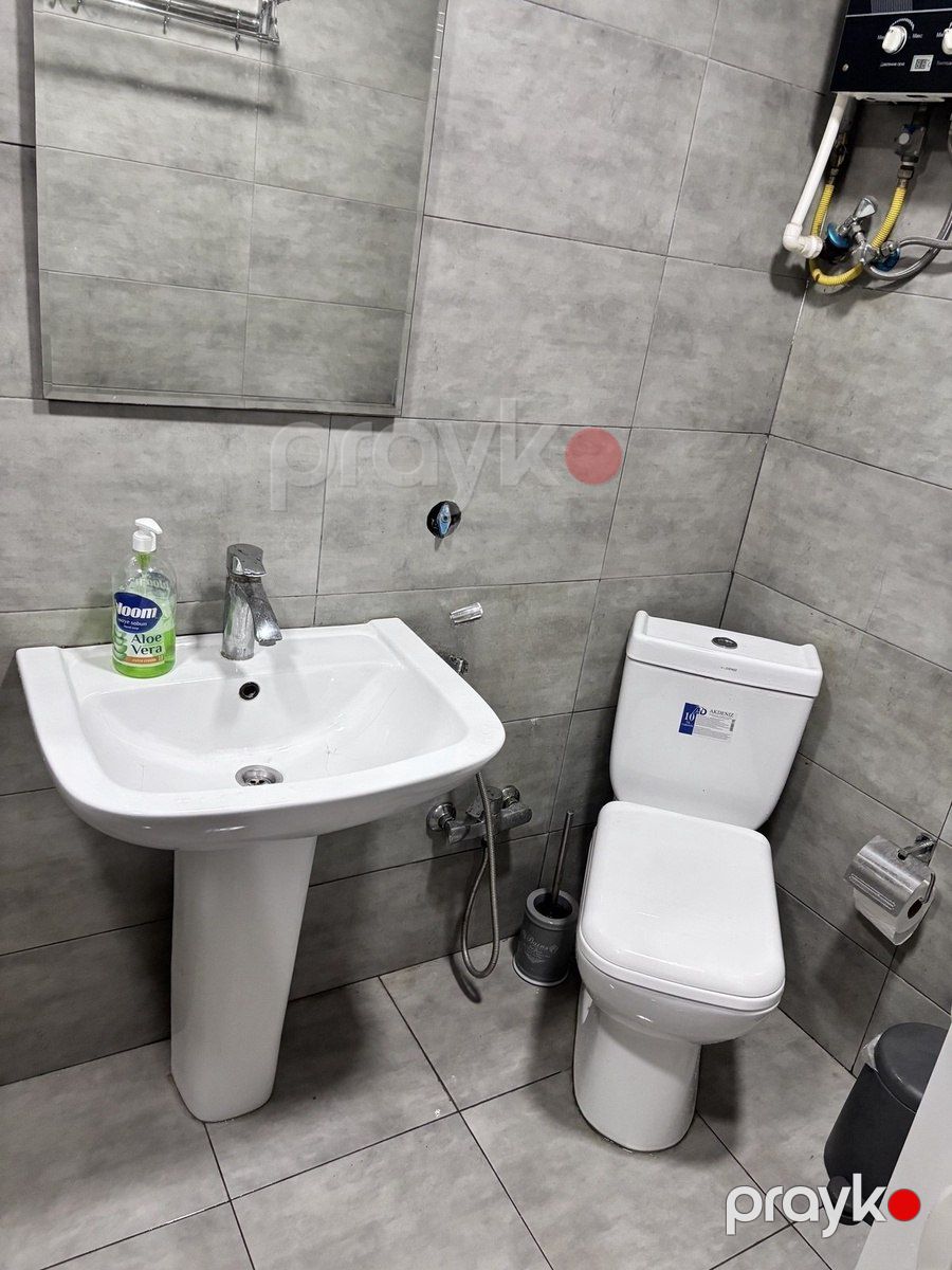 İcarəyə verilir 2 otaqlı köhnə tikili 76 m² — Mənzil, Bakı (3)