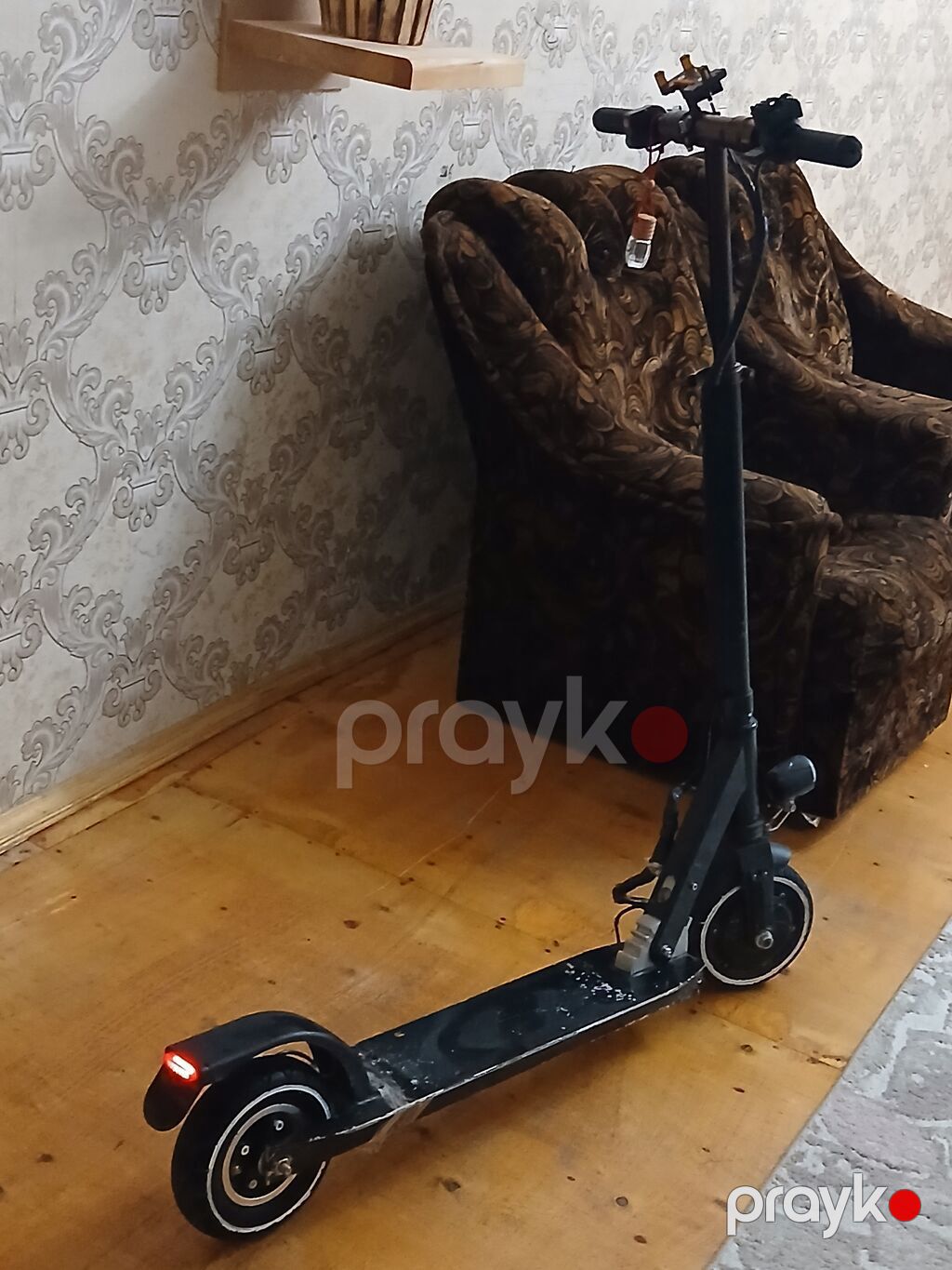 1 saat aparır terşey işlek 25 gedir ayfon 11 nene barter var ideyaldı — Skuterlər, Gəncə (2)