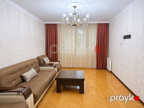 Satılır 3 otaqlı köhnə tikili 75 m² — Bakı