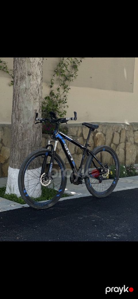 MTB tipli dağ velosipedi – Sava/sard yazılı qara-mavi rəng sxemi — Bakı