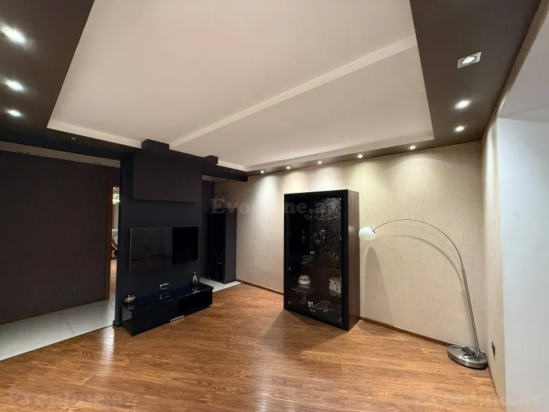 Satılır 3 otaqlı Mənzil Köhnə tikili 75 m² Bakı, Nərimanov r., Bakmil m — Mənzil, Bakı (4)
