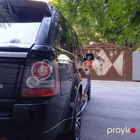 Range Rover Sport – qara rəngli, tam ölçülü premium SUV — Bakı