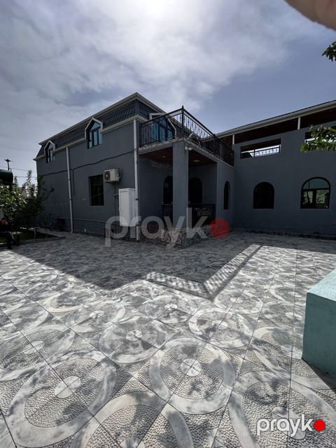 Satılır 4 otaqlı həyət evi/bağ evi 260 m² — Bakı