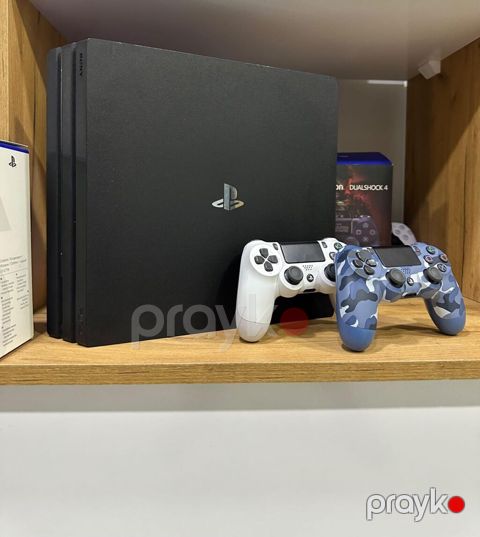 Playstation 4 pro ideal vəziyyətdə təzə kimi 440 manat son