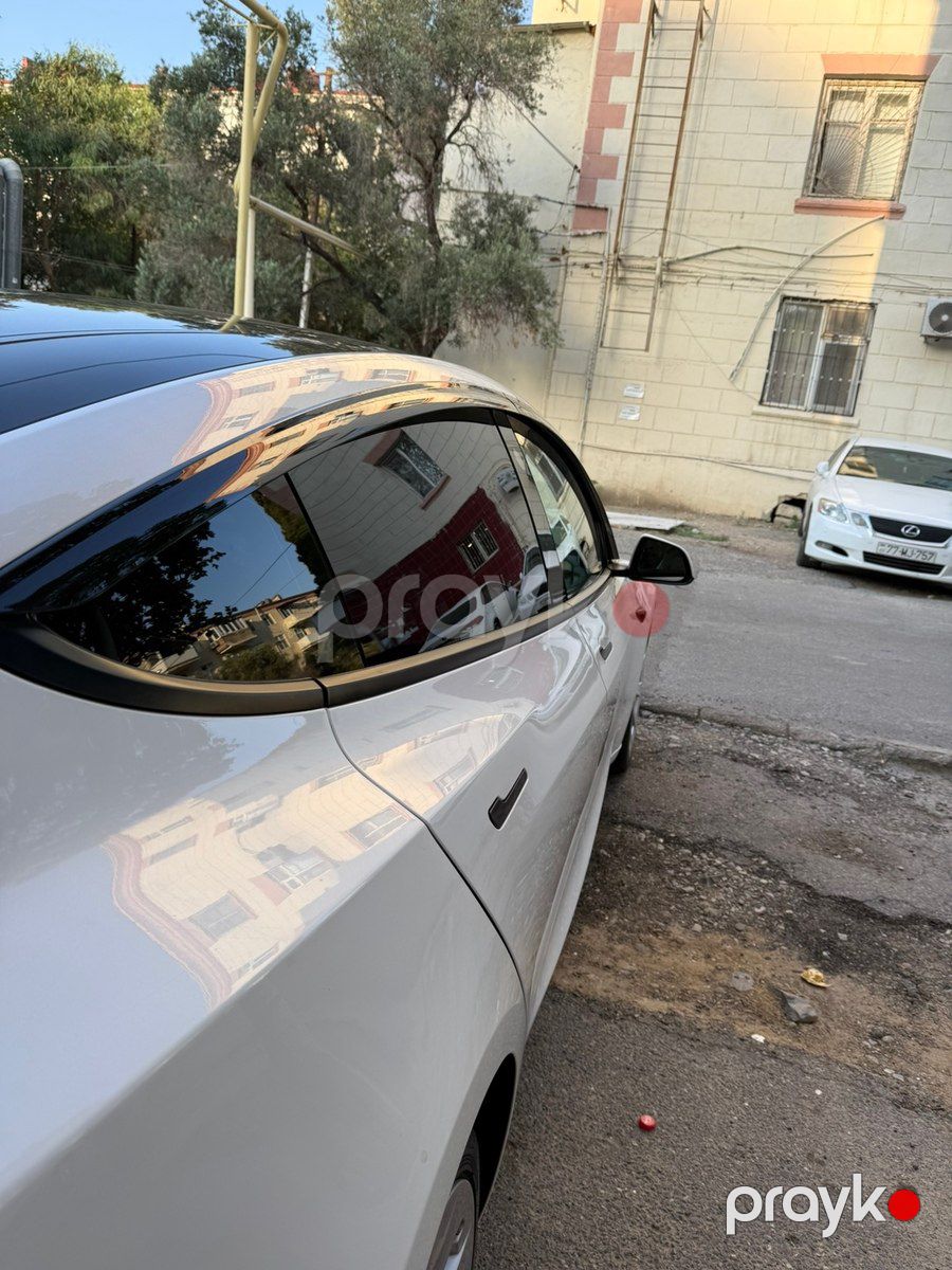 Tesla Model 3 / Y küləklik — Ehtiyat hissələri və aksesuarlar, Bakı (2)