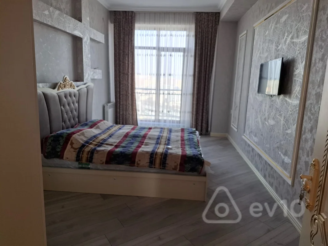 3 otaqlı mənzil, 126 m², Həsən Bəy Zərdabi prospekti — kirayə — Bakı