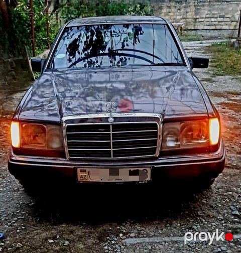 Mercedes-Benz W124: 2 l 1992 il Sedan — Kürdəmir