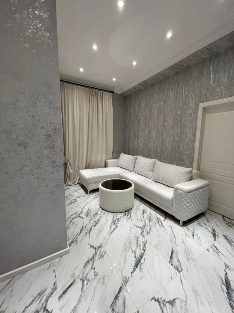 Satılır 6 otaqlı Həyət evi 400 m² Bakı, Səbail r., Badamdar — Ev, villa, Bakı (4)