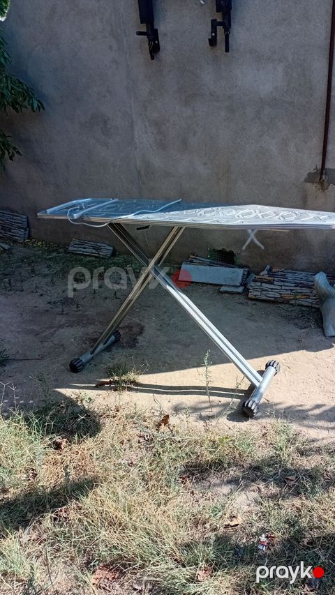 Metal ütü masası - Material: tam metal konstruksiya, perforasiyalı