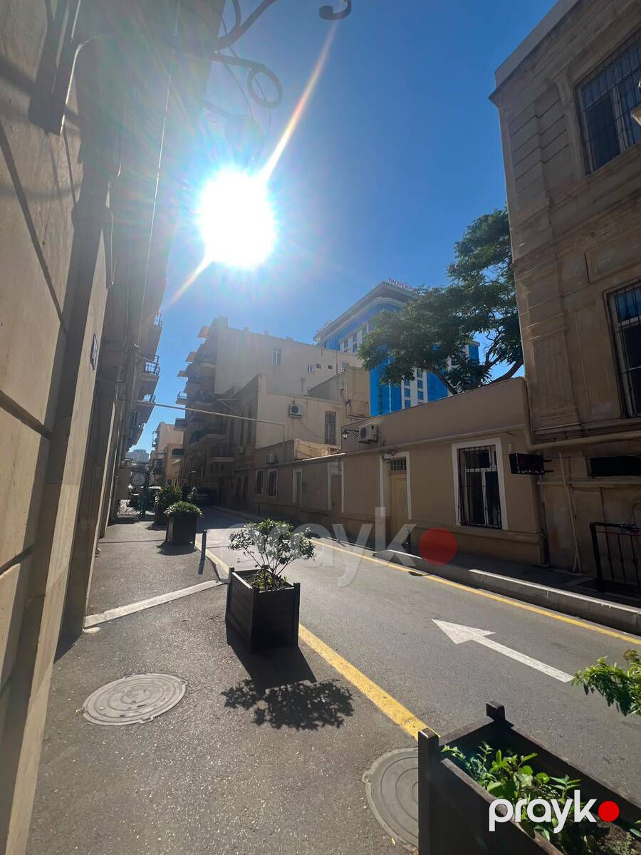 Satılır 4 otaqlı köhnə tikili 135 m² — Mənzil, Bakı (4)