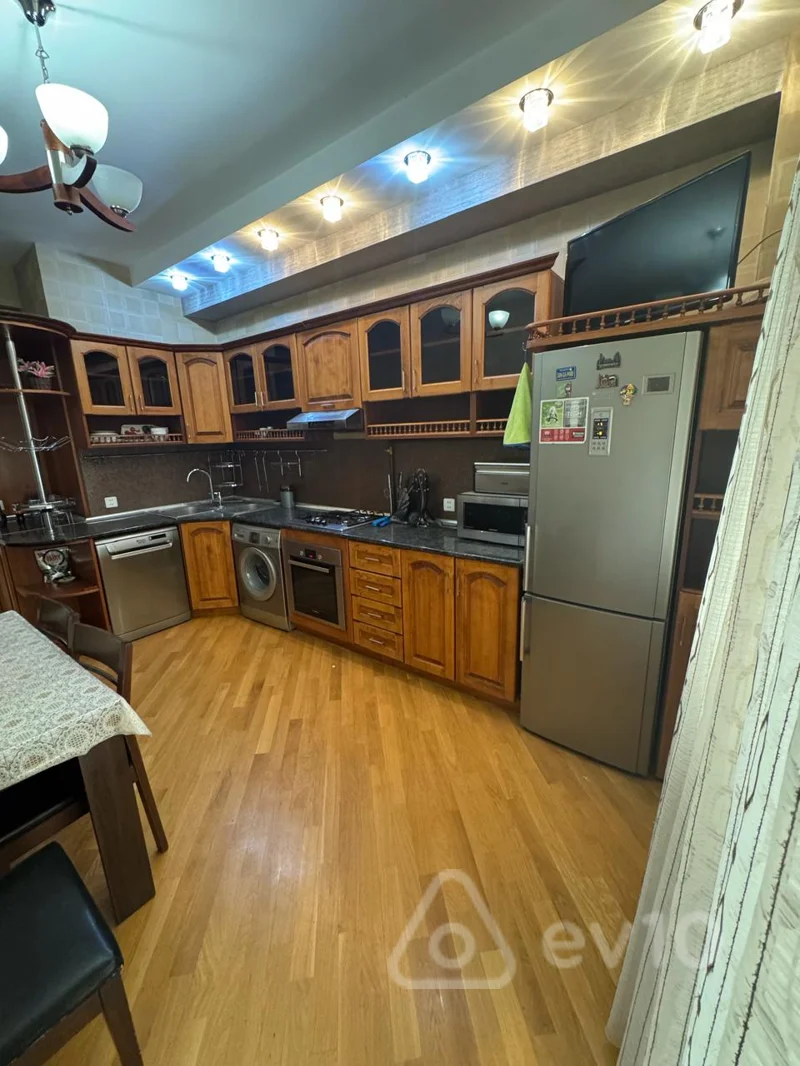 3 otaqlı mənzil, 120 m², İbrahim Paşa Dadaşov küçəsi — kirayə — Mənzil, Bakı (9)