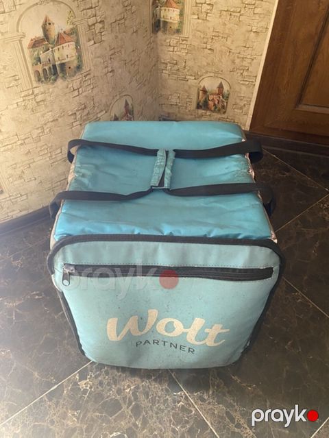 Wolt Partner termo çatdırılma çantası - Rəng: mavi, ön hissədə “Wolt — Xırdalan