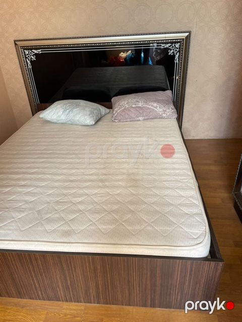 Taxt 120azn. Matras var. Olcu 1.80×2.20 Unvan Hovsan. *N17 — Bakı