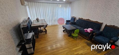 Satılır 3 otaqlı köhnə tikili 110 m² — Bakı