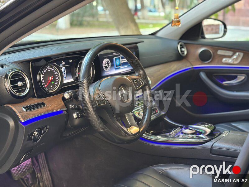 Mercedes Mercedes E220, 2018 il — Minik avtomobili icarəsi, Bakı (7)
