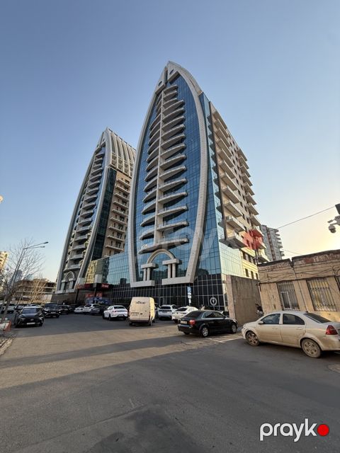 Satılır obyekt 237 m² — Bakı
