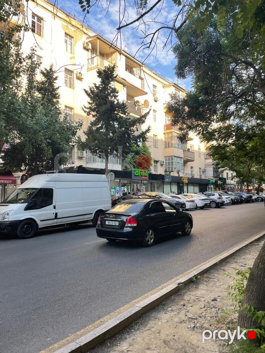 Satılır obyekt 235 m² — Əmlak, Bakı (3)