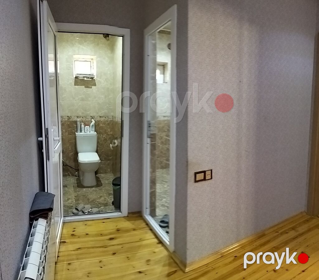 satilir. ev tam ana yolun kənarinda yerləsir qapinin agzindan — Mənzil, Novxanı (8)