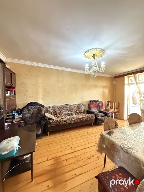 Satılır 3 otaqlı köhnə tikili 100 m² — Bakı