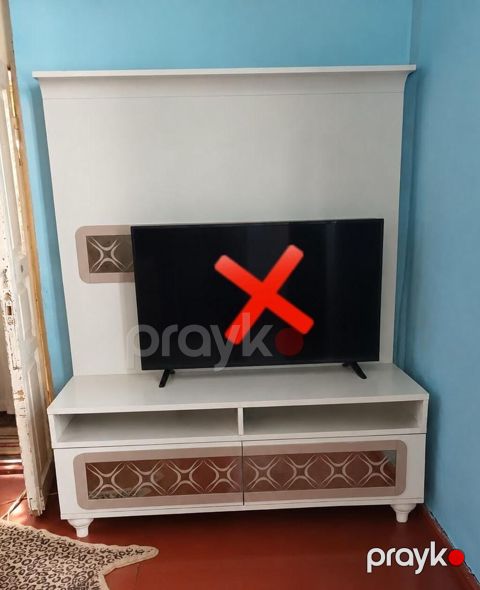 Tv stend.qiymet 90 man. unvan Bakixanov qes.kod889 gnk — Bakı