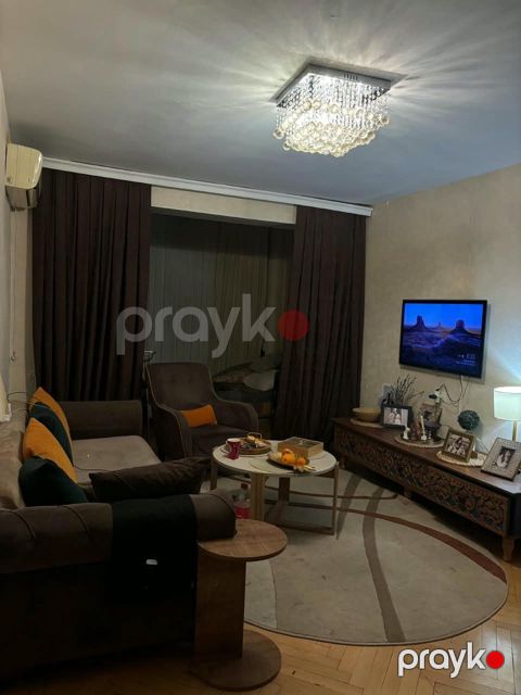Satılır 2 otaqlı köhnə tikili 45 m² — Bakı