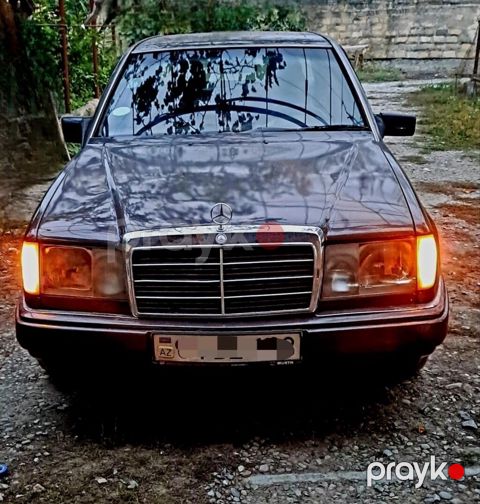Mercedes-Benz E 200: 2 l 1992 il Sedan — Kürdəmir