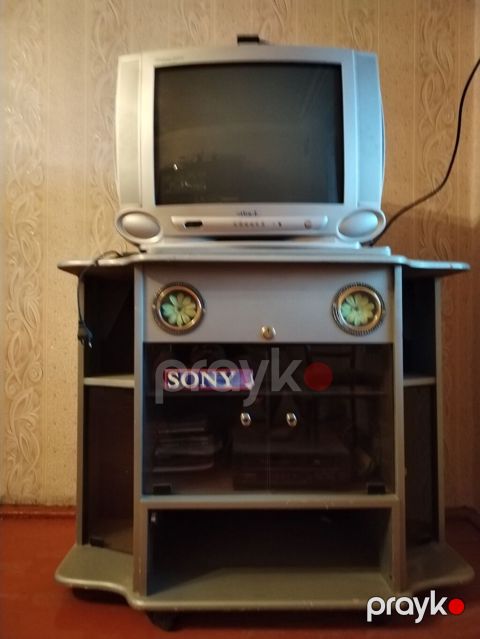 İşlənmiş, Düz TV altlığı, Polkalı, Şüşəli — Gəncə