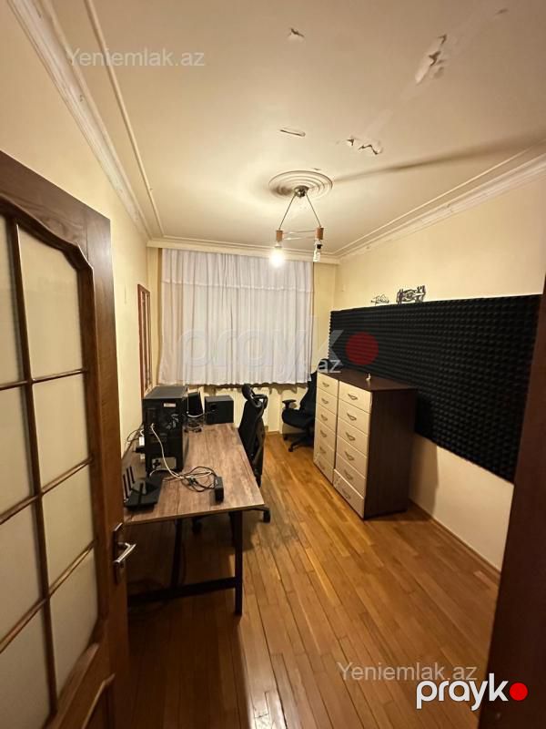 Satılır 4 otaqlı Bina evi menzil (Köhnə tikili), 100 m², Yasamal rayonu — Mənzil, Bakı (3)