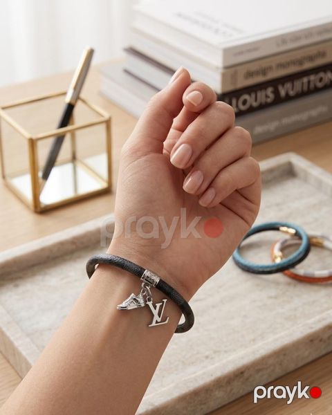 Qolbaq qadınlar üçün 2326535, metal/dəri — Bakı