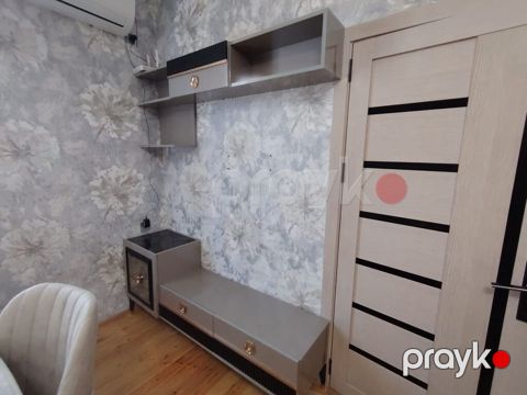 Tv stenddi 190m satiramYeni kimidi.5 aydi alinib.Firma — Bakı