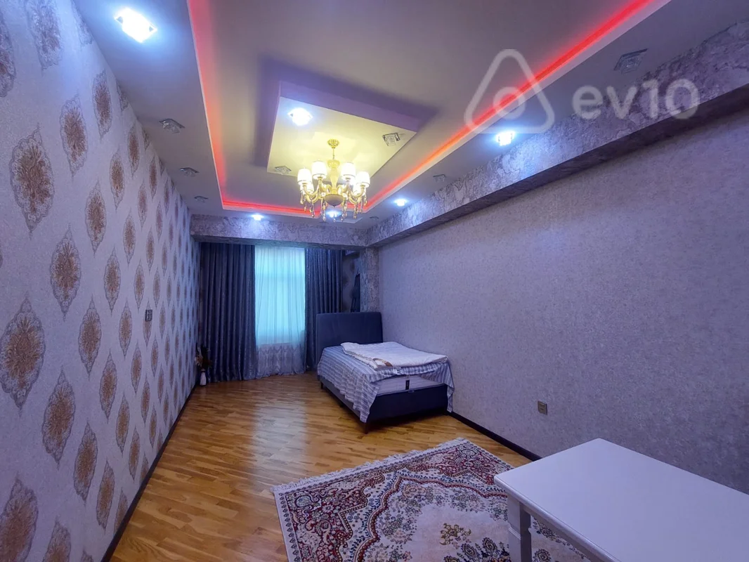 4 otaqlı mənzil, 175 m², Hüseynbala Əliyev — Mənzil, Bakı (9)