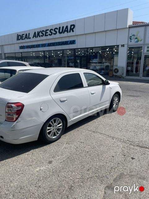 Chevrolet Cobalt sedan – 28 ay odenis qalib ayda570 azn .sol terefde — Bakı