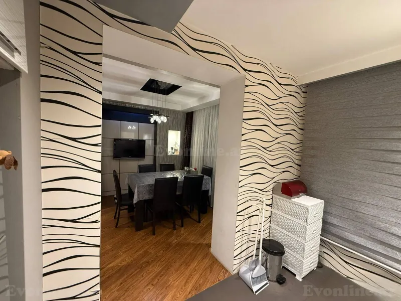 Satılır 3 otaqlı Mənzil Köhnə tikili 75 m² Bakı, Nərimanov r., Bakmil m — Mənzil, Bakı (3)