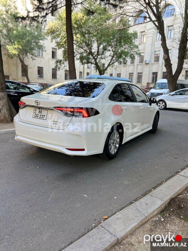 Toyota coralla, 2026 il — Minik avtomobili icarəsi, Bakı (5)