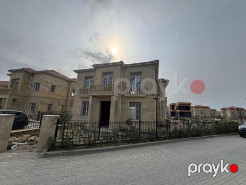 Satılır 6 otaqlı həyət evi/bağ evi 300 m² — Bakı