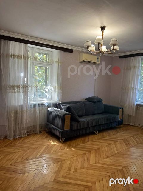 İcarəyə verilir 2 otaqlı köhnə tikili 60 m² — Bakı