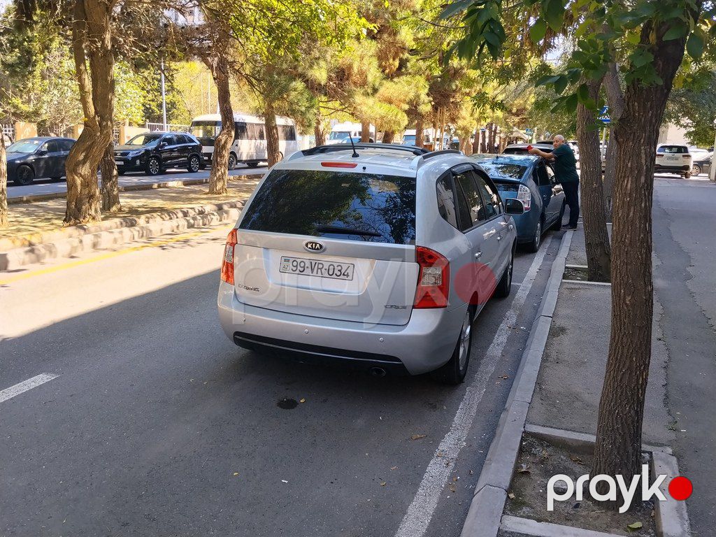 Kia Carens, 2.0 L, 2006 il, 356 000 km — Avtomobillər, Bakı (2)