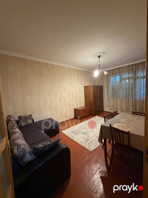 Satılır 2 otaqlı köhnə tikili 72 m² — Bakı