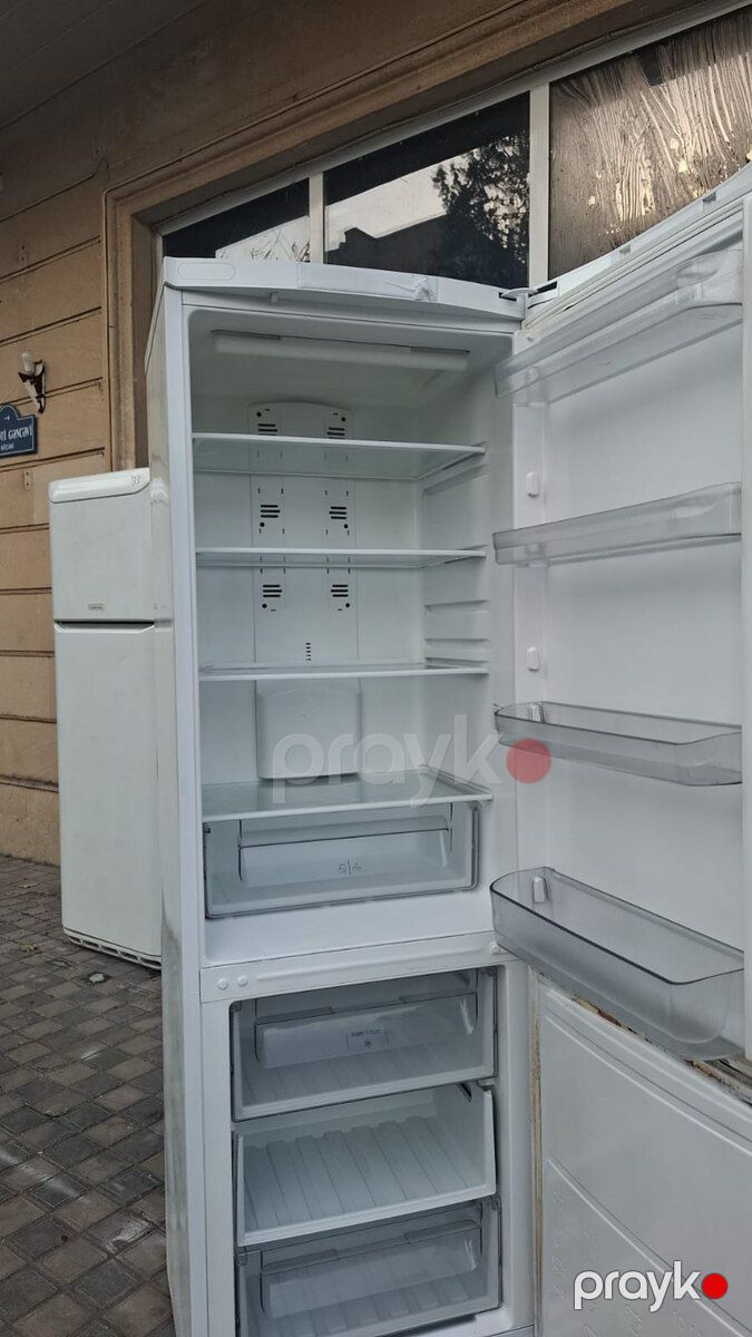 Soyuducu Hotpoint — Ev texnikası, Bakı (2)