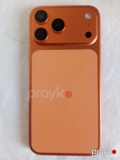 IPhone 17 Pro Max — Saray